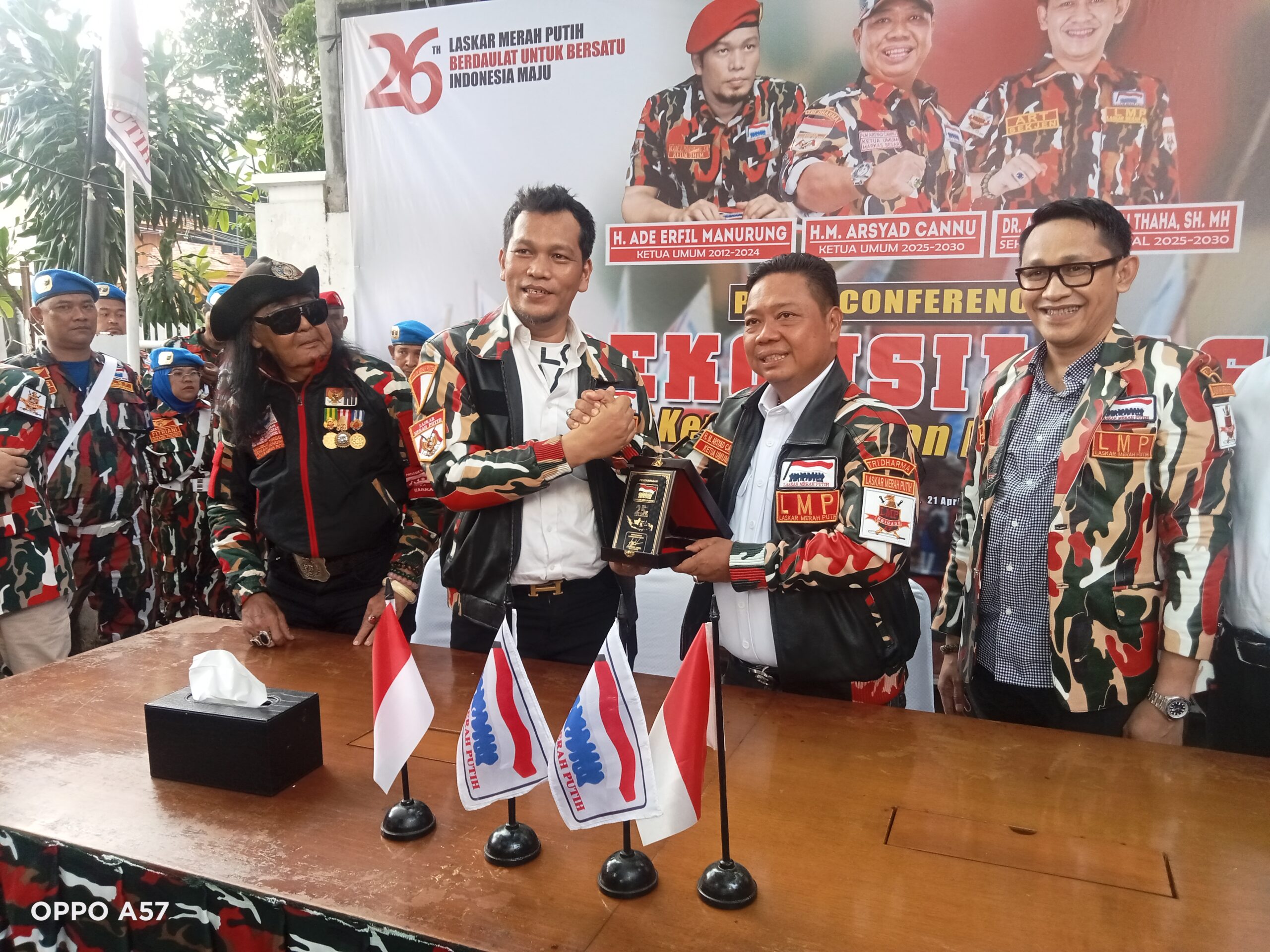 Habis Gelap Terbitlah Terang: Bersatunya Dua Tokoh Besar untuk Membesarkan Laskar Merah Putih