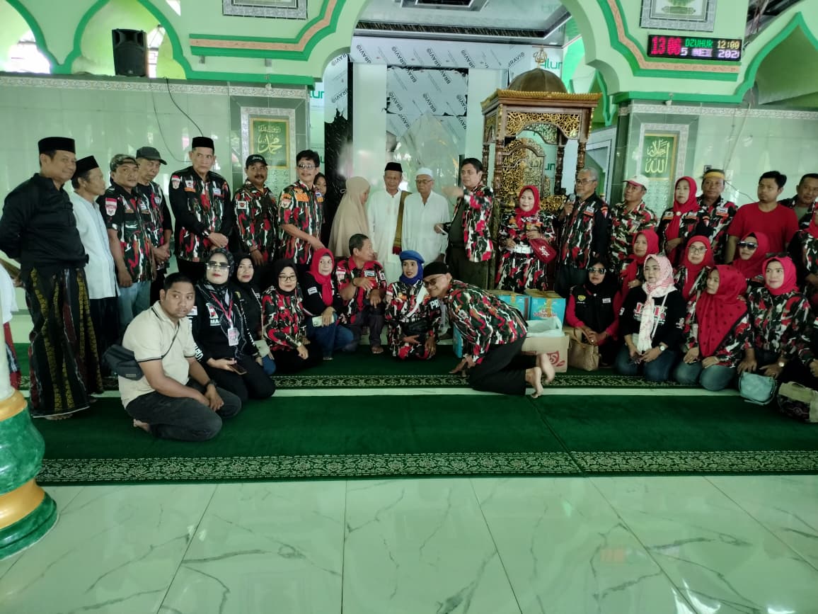LMP Pinrang Hadir untuk Korban Kebakaran Palirang, Bantuan Diserahkan Penuh Haru di Masjid Jami